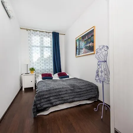 Apartament Hello River View 5 Bedrooms Very Big 100 M2 *